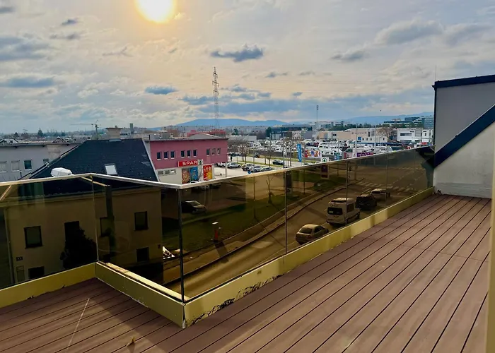Luxury Rooftop Legrand With Balcony Apartman