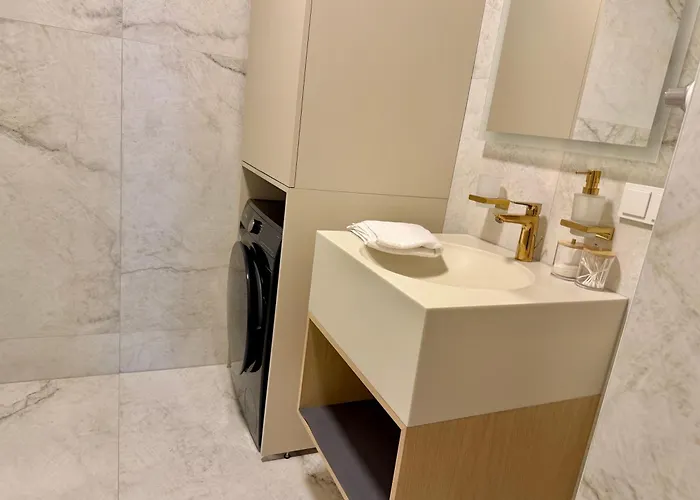Luxury Rooftop Legrand With Balcony Apartman *