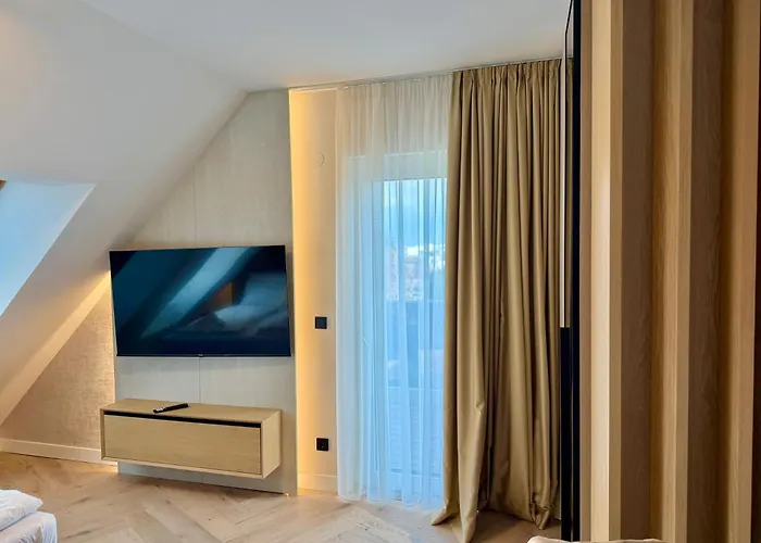 Luxury Rooftop Legrand With Balcony * Bécs