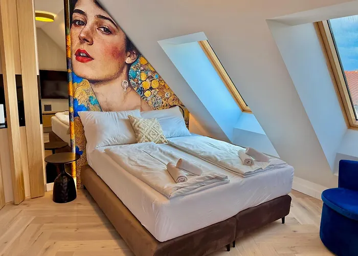 Luxury Rooftop Legrand With Balcony Apartman