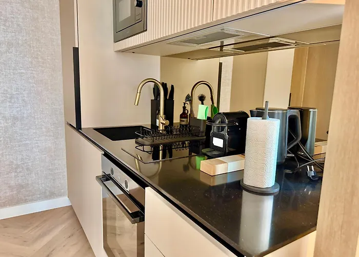 Luxury Rooftop Legrand With Balcony Apartman Bécs