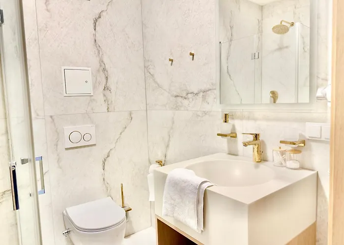 Luxury Rooftop Legrand With Balcony