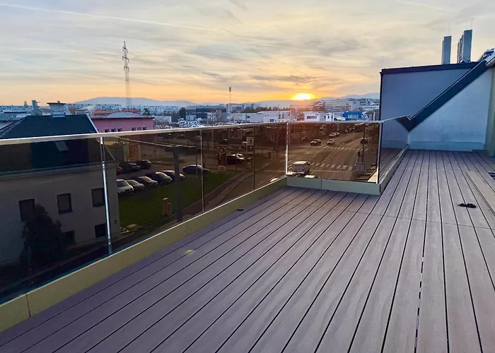 Luxury Rooftop Legrand With Balcony Apartman Bécs