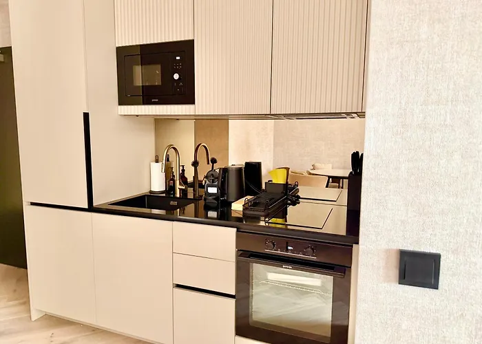 Luxury Rooftop Legrand With Balcony Apartman *