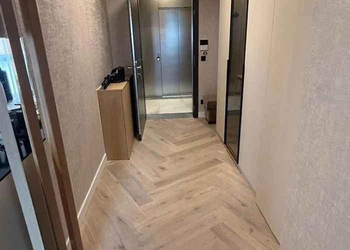 Luxury Rooftop Legrand With Balcony *